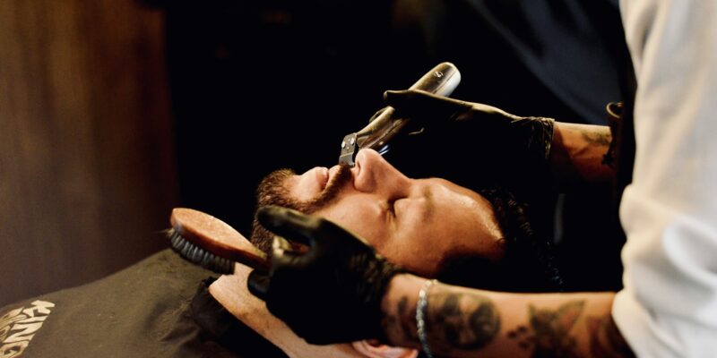 Wie Sie Ihren Bart mit einem Bartschneider auf die gewünschte Länge bringen