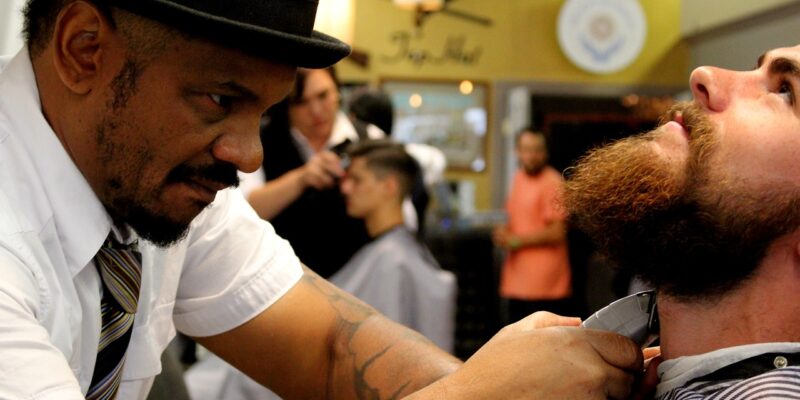 Brightup Barttrimmer für Männer, YH-7282: Effektives Styling für Herren