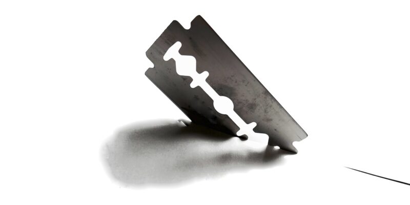 Wie reinige ich die Klingen des Panasonic ER-1611 Haarschneiders?